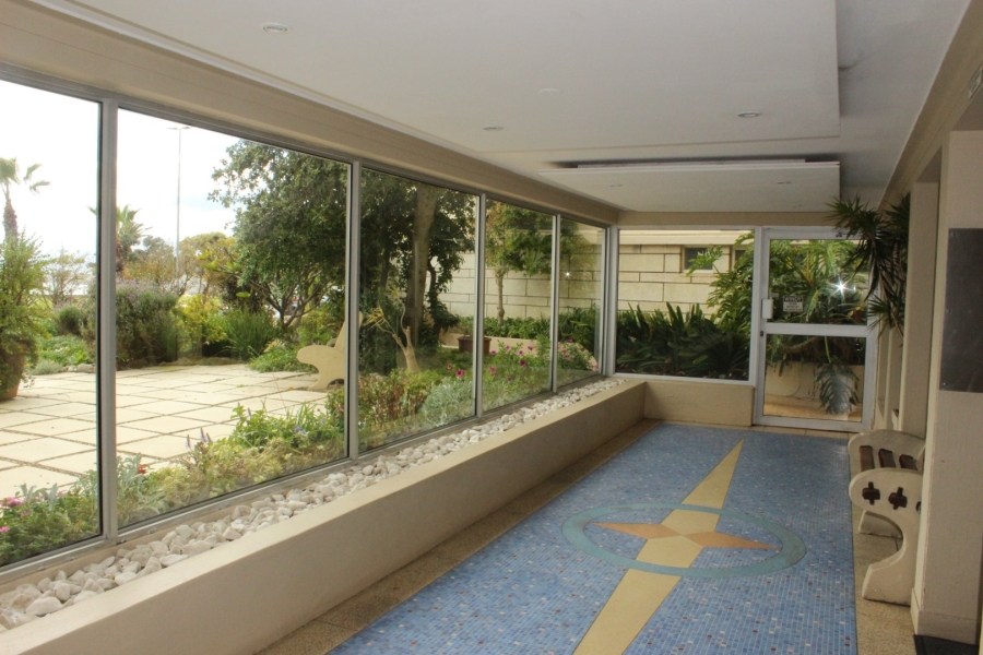 To Let 1 Bedroom Property for Rent in Three Anchor Bay Western Cape